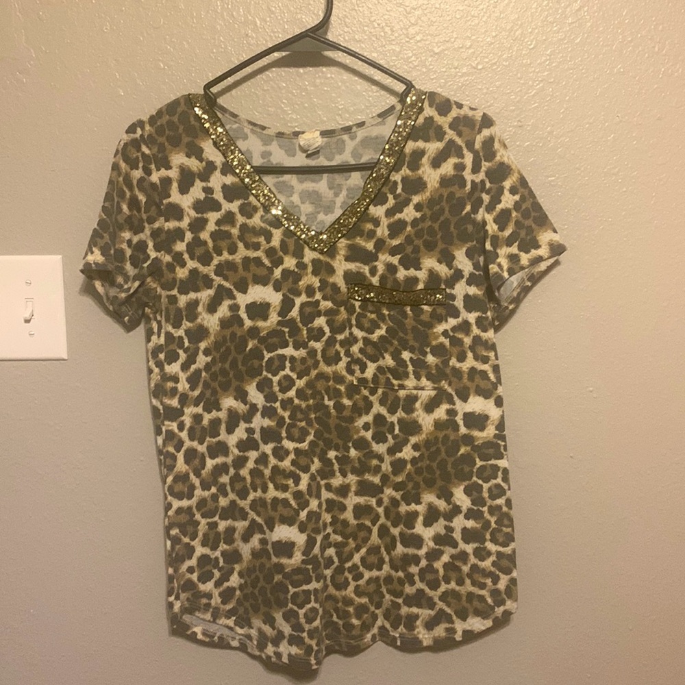 7th Ray Leopard Cheeta print Sequin Pocket Tee